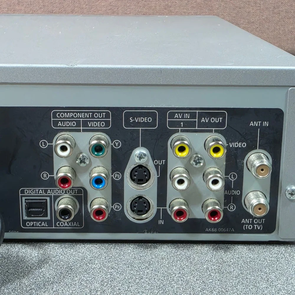 Samsung DVD-VR320 DVD Recorder VCR Combo Player For Parts-READ Description